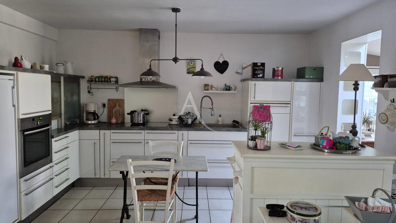 Maison - 160 m² - 7 pièces