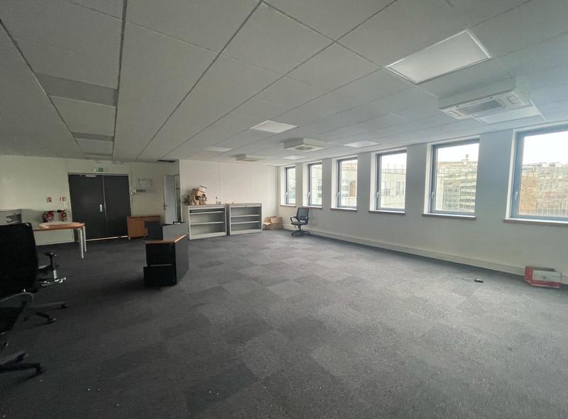 Bureau - 192 m²