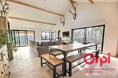 Maison - 90 m² - 3 pièces