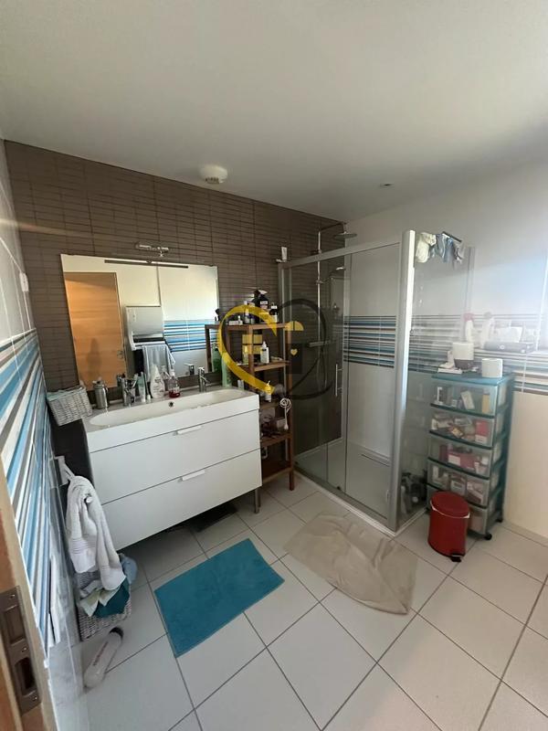 Maison - 135 m² - 6 pièces