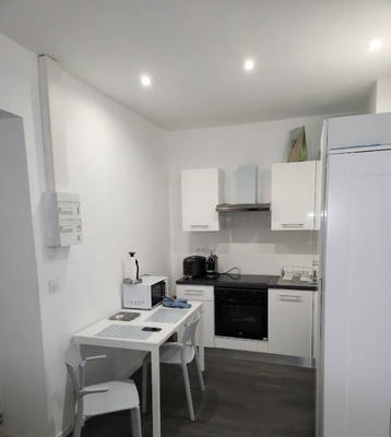 Studio - 25 m² - 1 pièce