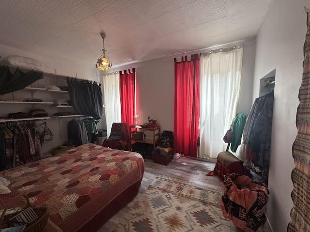 Maison de village - 200 m² - 10 pièces