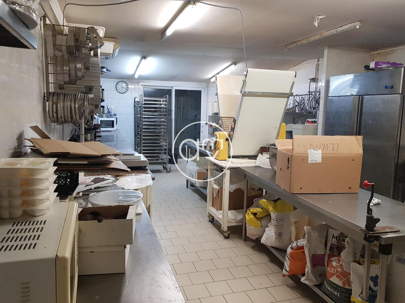 Fonds de commerce - Local commercial - 180 m²