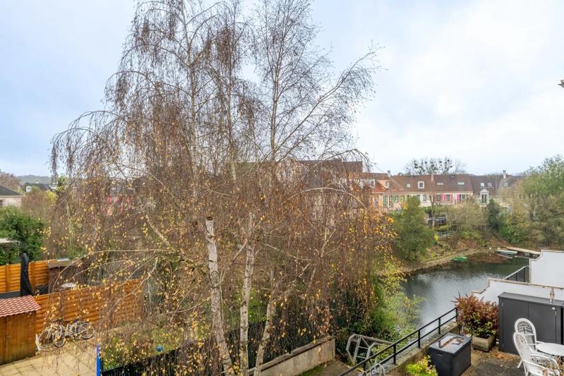 Appartement - 90 m² - 4 pièces