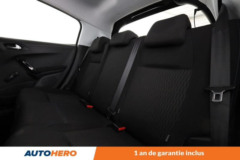 Peugeot 208 1.6 Blue-HDi Style 5p 75 ch