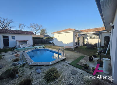 Maison - 98 m² - 4 pièces