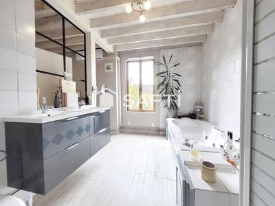 Maison - 159 m² - 6 pièces