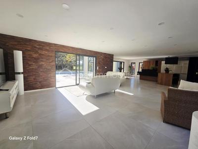 Maison - 176 m² - 5 pièces