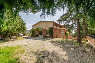 Maison - 342 m² - 8 pièces