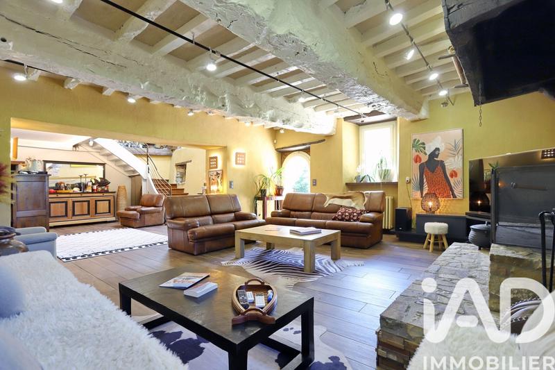 Maison - 218 m² - 8 pièces