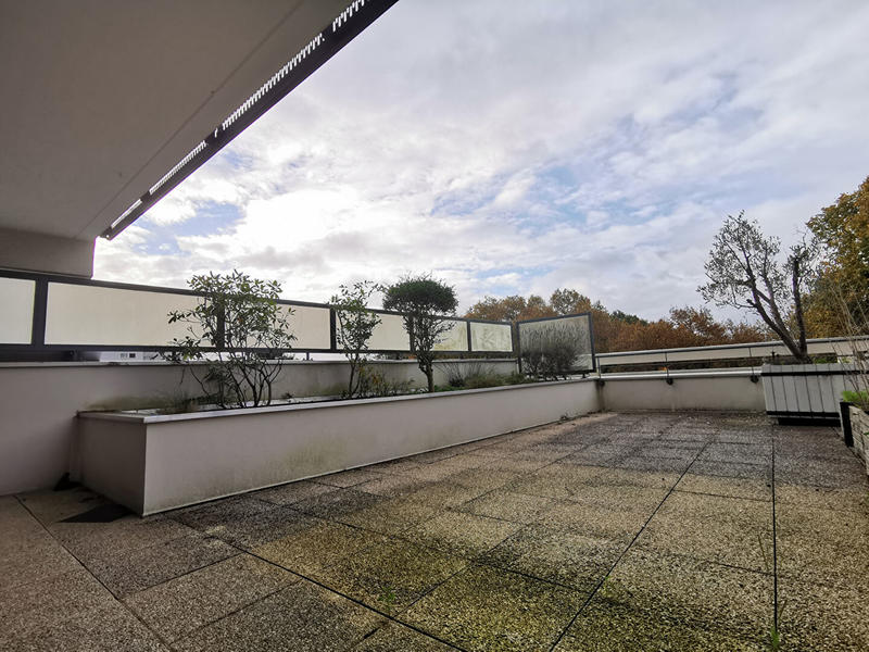 Appartement - 93 m² - 5 pièces