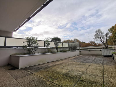 Appartement - 93 m² - 5 pièces