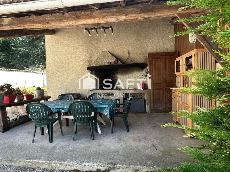 Maison - 212 m² - 6 pièces