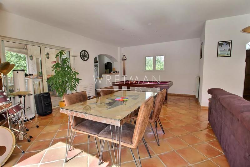 Villa - 168 m² - 5 pièces