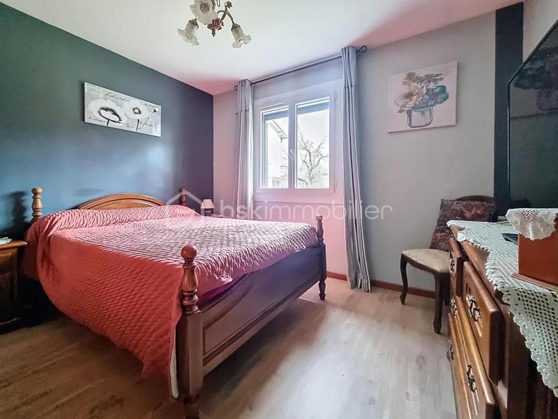Maison - 102 m² - 5 pièces
