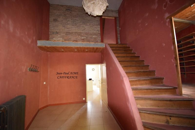 Maison - 264 m² - 9 pièces