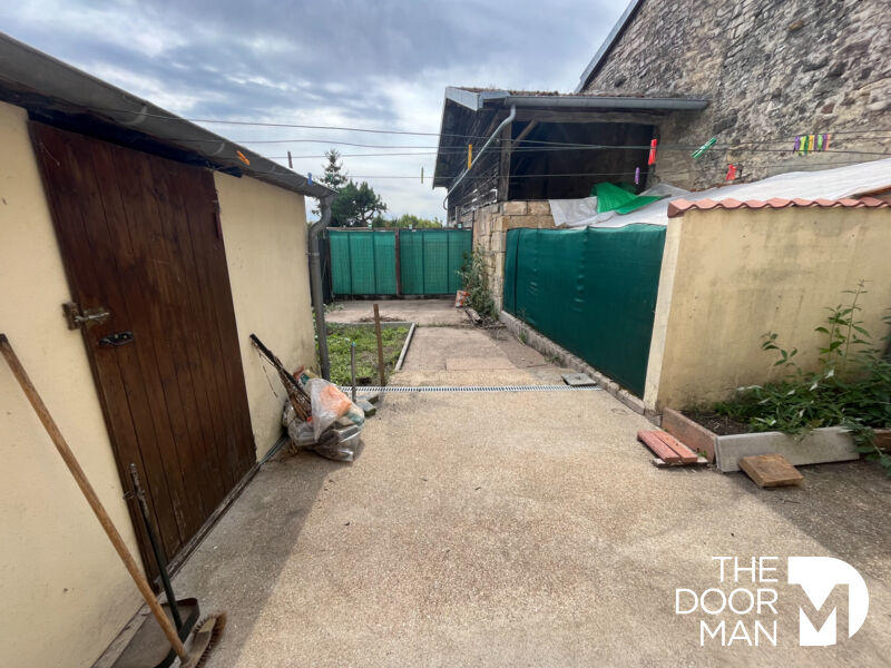 Maison - 96 m² - 5 pièces