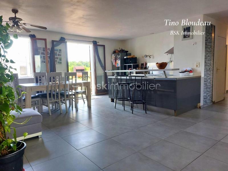 Maison - 93 m² - 4 pièces