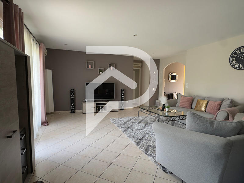 Maison - 157 m² - 5 pièces