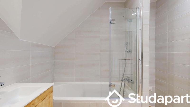 Chambre - 10 m² - 1 pièce