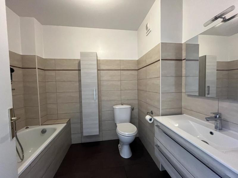 Appartement - 75 m² - 3 pièces