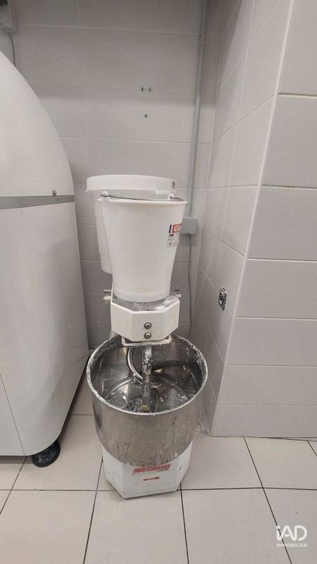 Local commercial - 216 m²