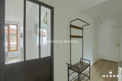 Chambre - 12 m² - 5 pièces