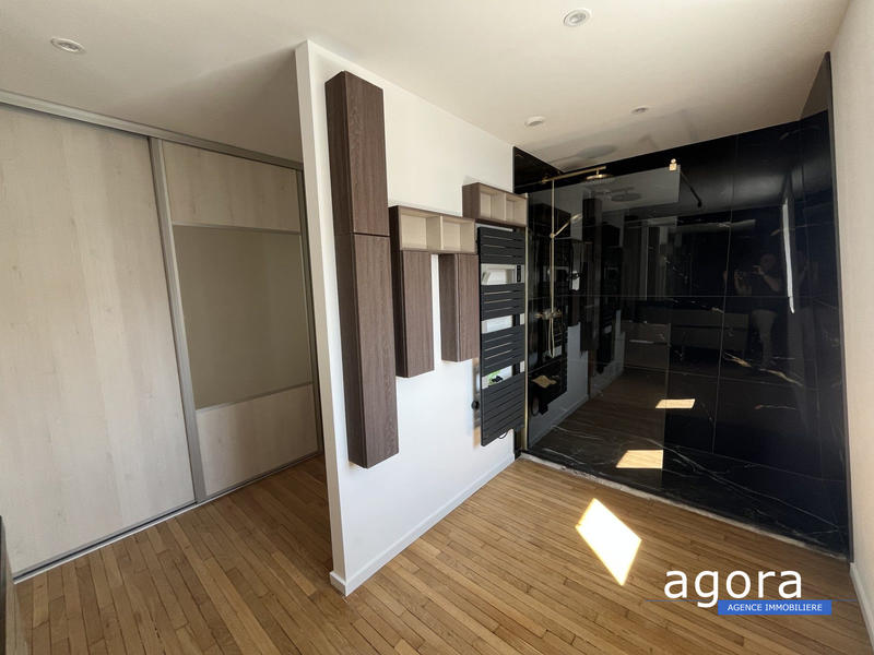 Maison - 191 m² - 8 pièces