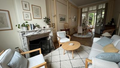 Maison - 300 m² - 15 pièces