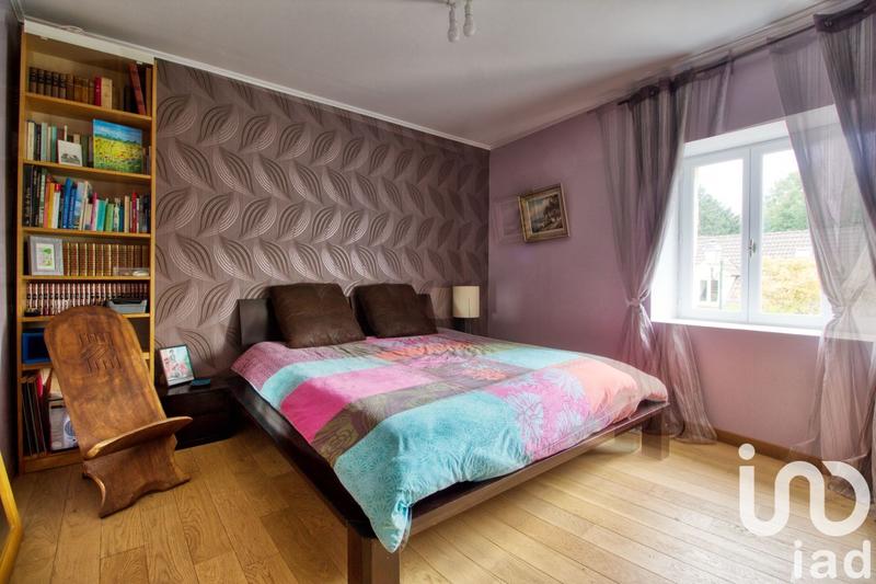 Maison - 327 m² - 9 pièces