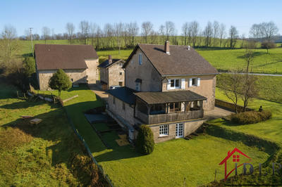 Propriété - 198 m² - 8 pièces