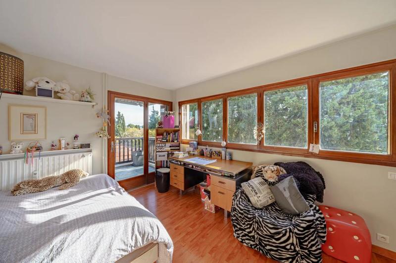 Appartement - 100 m² - 4 pièces