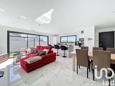 Maison - 93 m² - 4 pièces