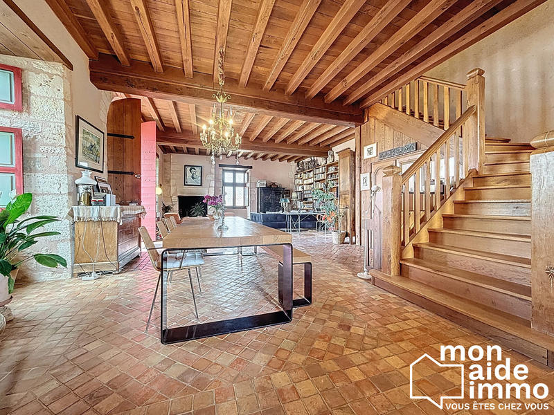 Maison - 180 m² - 4 pièces