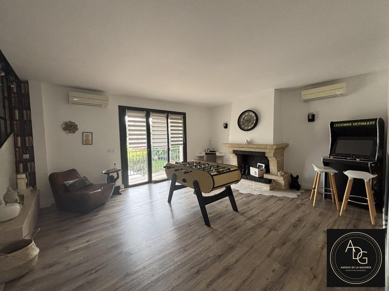 Maison - 210 m² - 6 pièces