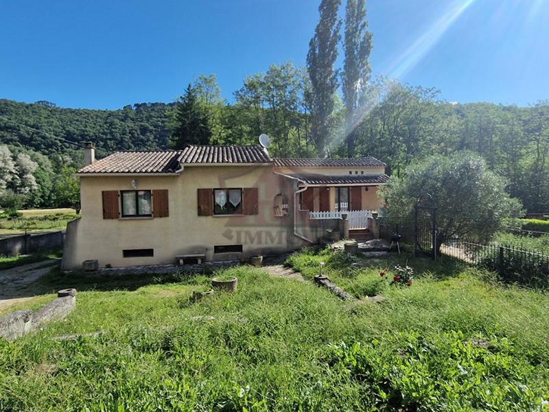 Maison - 140 m² - 5 pièces