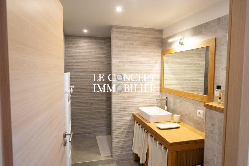 Maison contemporaine - 190 m² - 7 pièces