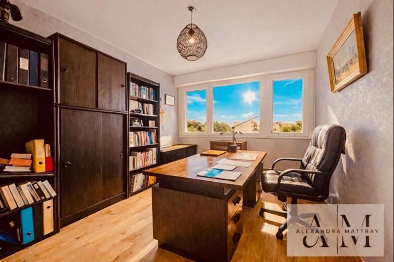 Appartement - 102 m² - 5 pièces