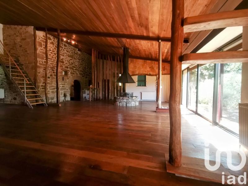 Maison - 210 m² - 3 pièces