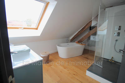 Maison - 218 m² - 6 pièces
