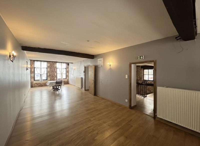 Divers - 189 m² - 6 pièces