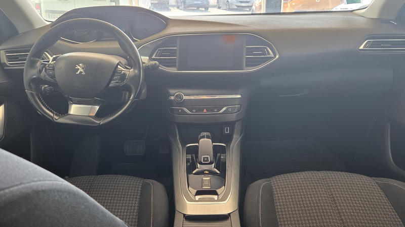 Peugeot 308 II BlueHDi 130 Eat8 s&amp;amp;S Active Business