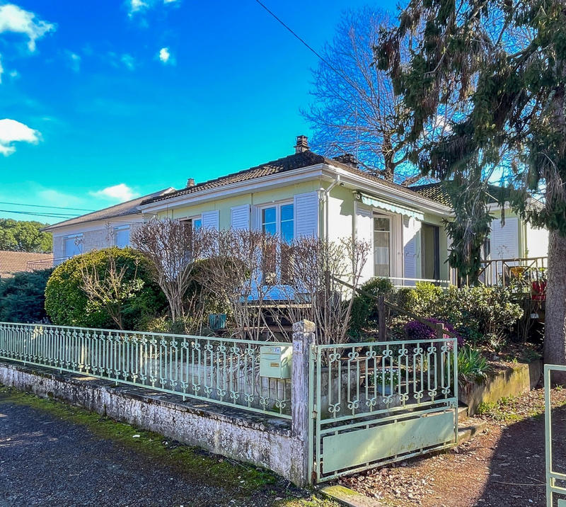 Maison - 107 m² - 6 pièces