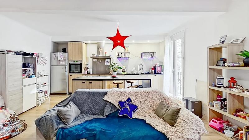 Maison - 92 m² - 4 pièces