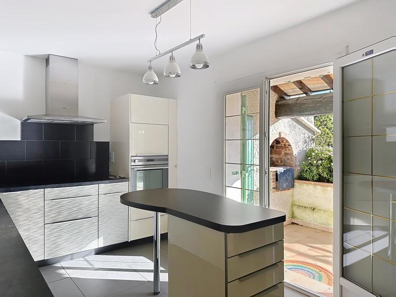 Villa - 200 m² - 6 pièces