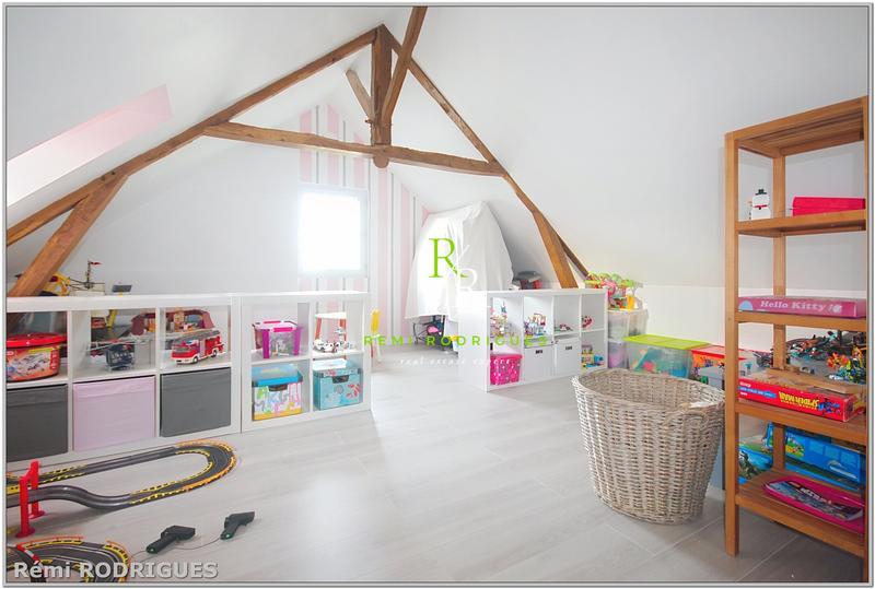 Maison - 219 m² - 10 pièces