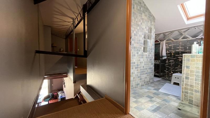 Maison - 250 m² - 7 pièces