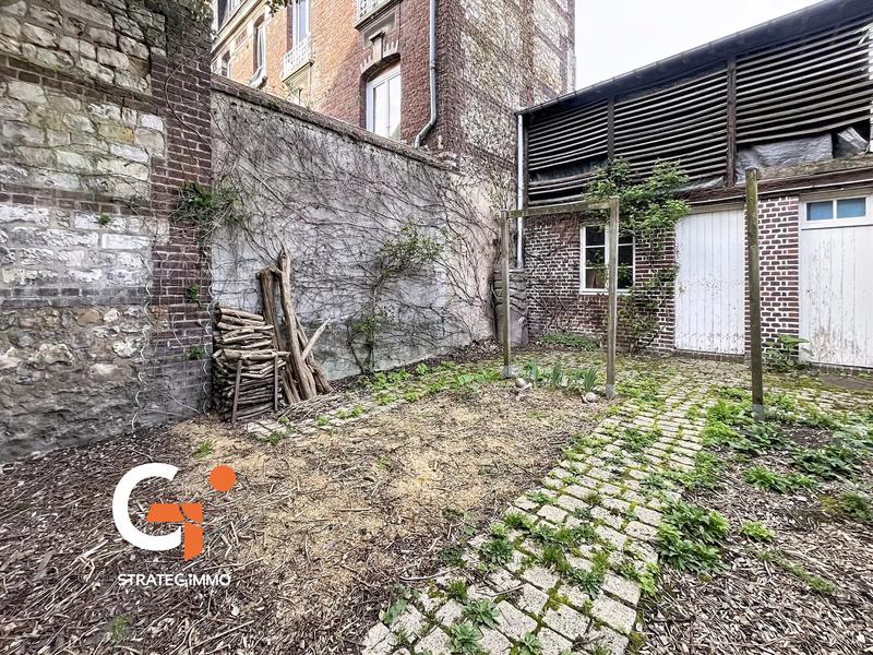 Chambre - 130 m² - 6 pièces