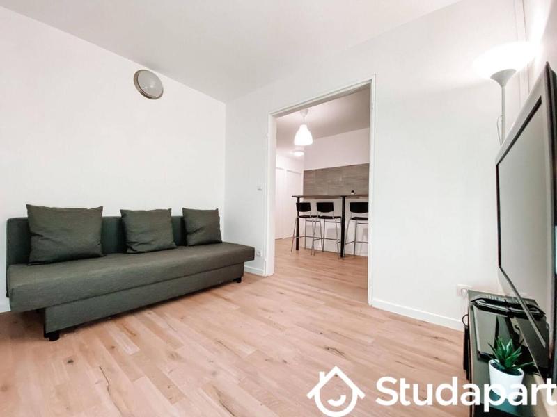 Chambre - 11 m² - 1 pièce