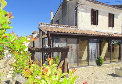 Maison - 137 m² - 5 pièces